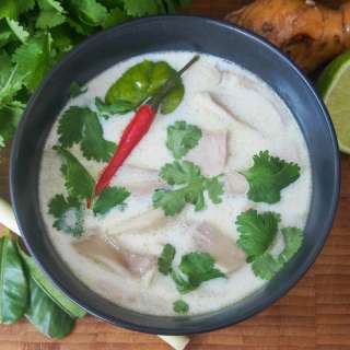 Tom kha gai (Thai coconut soup)
