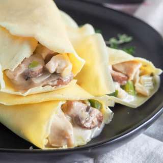 Chicken crepes with leek and mushroom (or turkey leftovers)