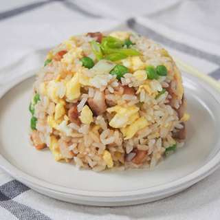 Chashu chahan (Japanese fried rice with pork belly)