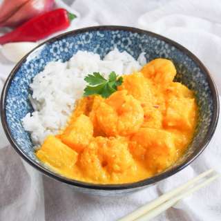 Pineapple shrimp curry
