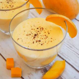 Mango lassi