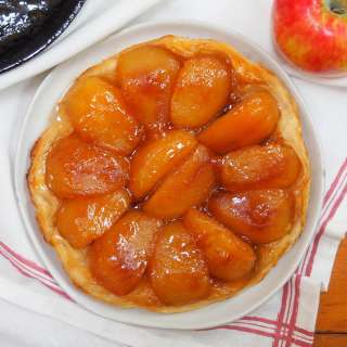 Apple tarte tatin