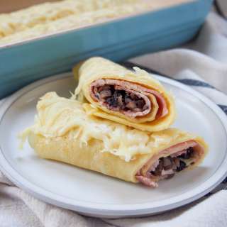 Ficelle picarde - mushroom and ham crepes au gratin
