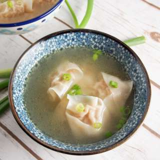 Easy wonton soup