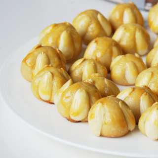 Traditional Frankfurts Bethmännchen
