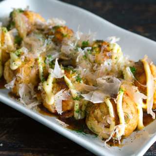 Takoyaki (Grilled Octopus Balls)