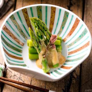 Asparagus with Miso Dressing (Karashi Sumisoae)