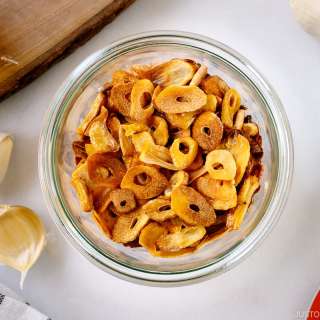 How to Make Garlic Chips