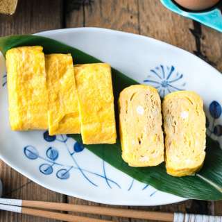 Japanese Sweet Rolled Omelet (Tamagoyaki) — Atsuyaki Tamago
