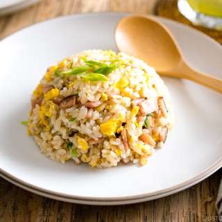 Easy Japanese Fried Rice (Yakimeshi)