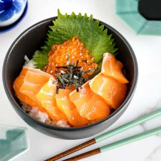 Salmon Sashimi Bowl (Donburi) with Ikura