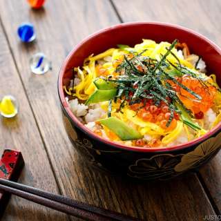 Quick and Easy Chirashi Sushi