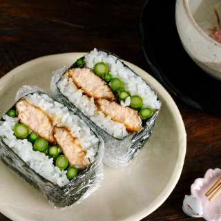 Teriyaki Salmon Onigirazu
