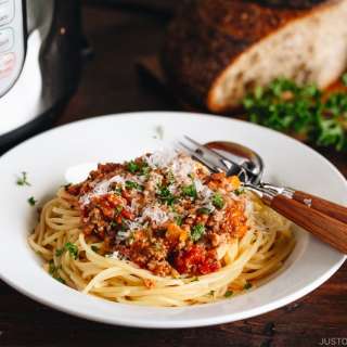 Pressure Cooker Spaghetti Bolognese