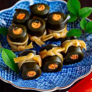 Salmon Kombu Roll