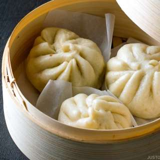 Nikuman (Steamed Pork Buns)