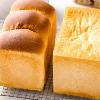 Japanese Milk Bread (Shokupan)