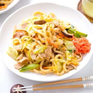 Yaki Udon (Japanese Stir-Fried Udon Noodles)