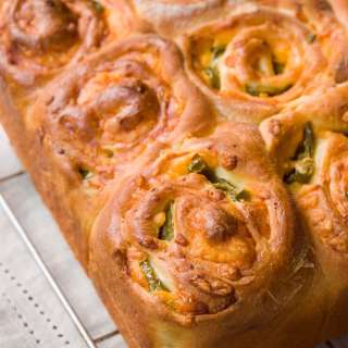 Jalapeño Cheddar Rolls