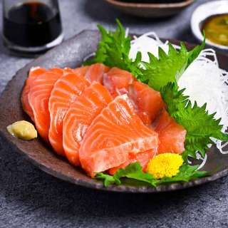 Salmon Sashimi (with 3 kinds of dipping sauce)