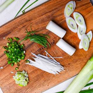 How to Cut Japanese Negi