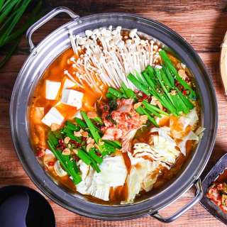 Kimchi Nabe (Kimchi Hotpot)