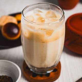 Iced Hojicha Latte (Roasted Green Tea Latte)