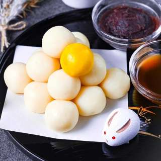 Tsukimi Dango (Moon Gazing Dumplings)