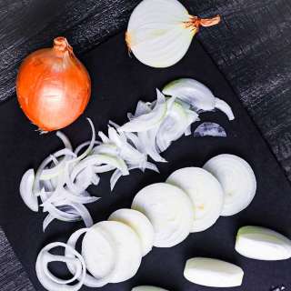 Four Ways to Cut Onions