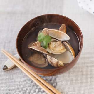 Japanese clear soup アサリの吸い物