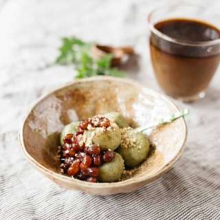 Yomogi Dango 蓬団子