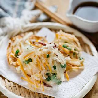 Japanese Kakiage Tempura : Crispy Vegetable Fritters かき揚げ