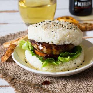 Teriyaki Rice Burger 照り焼きライスバーガー