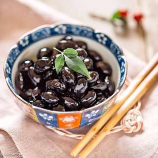 Kuromame (Sweetened Black Beans) 黒豆
