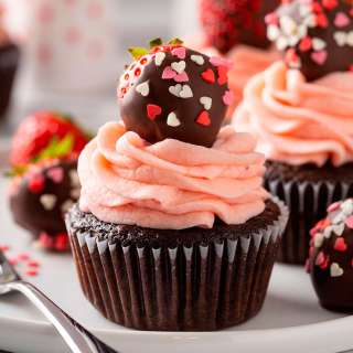 Chocolate Covered Strawberry Cupcakes
