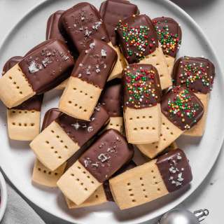 Chocolate Dipped Shortbread Cookies Recipe