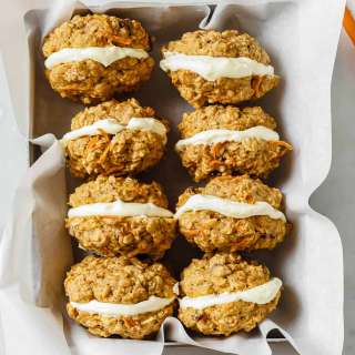 Carrot Cake Whoopie Pies Recipe