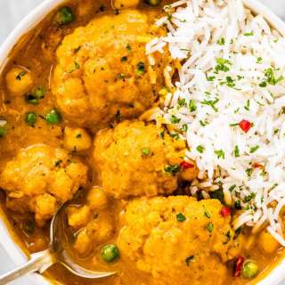 Cauliflower Curry with Chickpeas and Peas Recipe