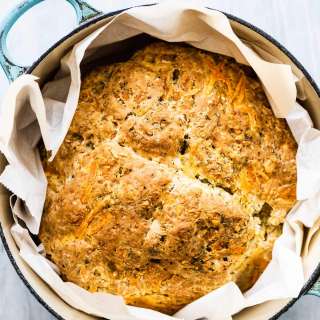 Easy Bread Recipe (No Yeast)