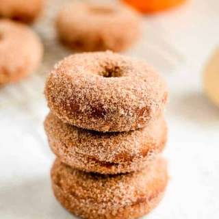 Pumpkin Spice Baked Donuts