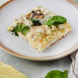 Spinach, Mushroom and Goat Cheese Egg White Pizza