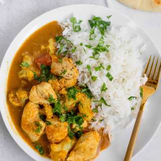 One-Pot Curry Chicken and Cauliflower