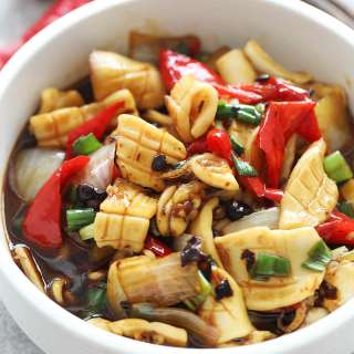 Squid with Black Bean Sauce