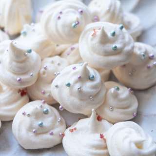 Vanilla Meringue Cookies