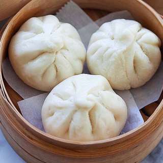 Steamed Chicken Buns