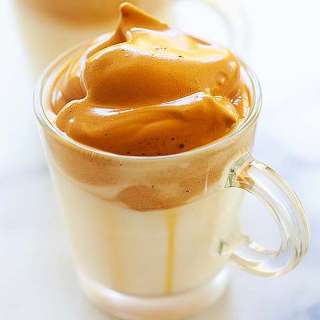 Dalgona Coffee