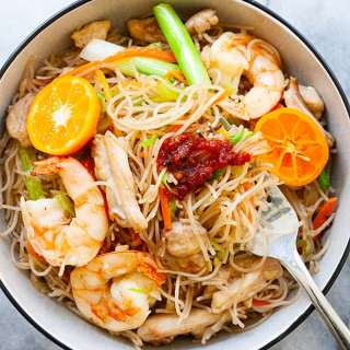 Pancit (Filipino Fried Rice Noodles) Recipe