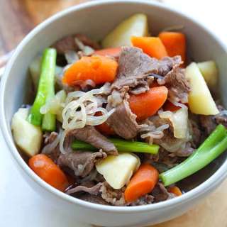 Japanese Meat and Potato Stew (Nikujaga)