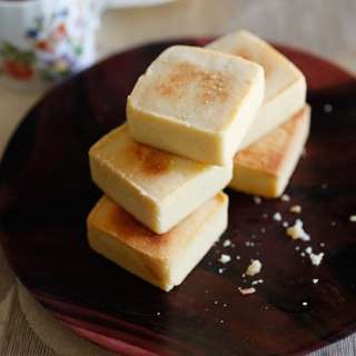 Taiwanese Pineapple Tarts/Shortcakes
