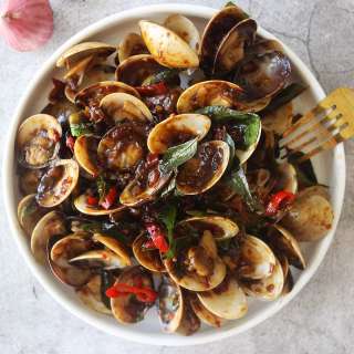 Kam Heong Clams
